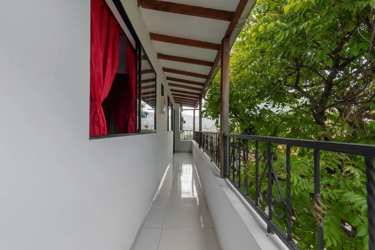Campo Valdes Park Hostel Medellín 0*,  Colombia