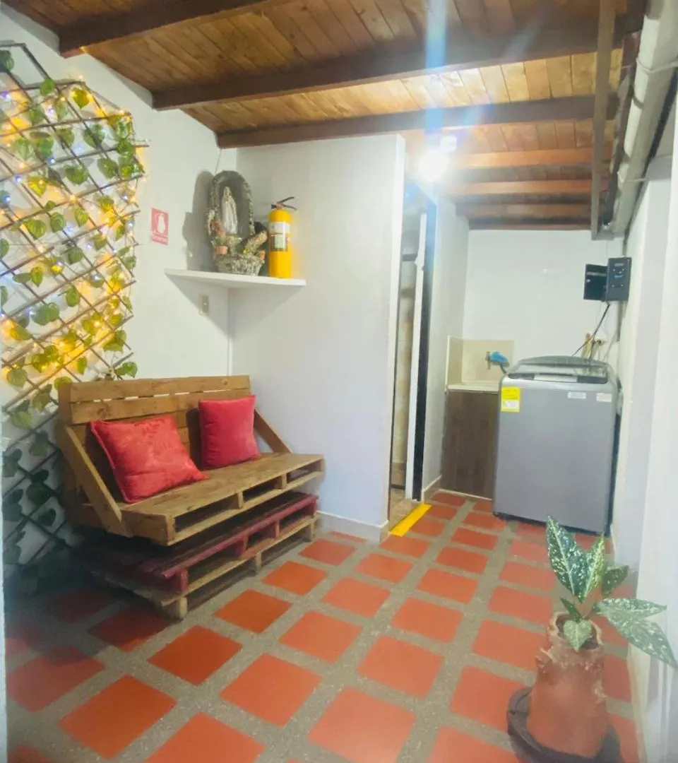 Campo Valdes Park Hostel Medellín Gæstehus